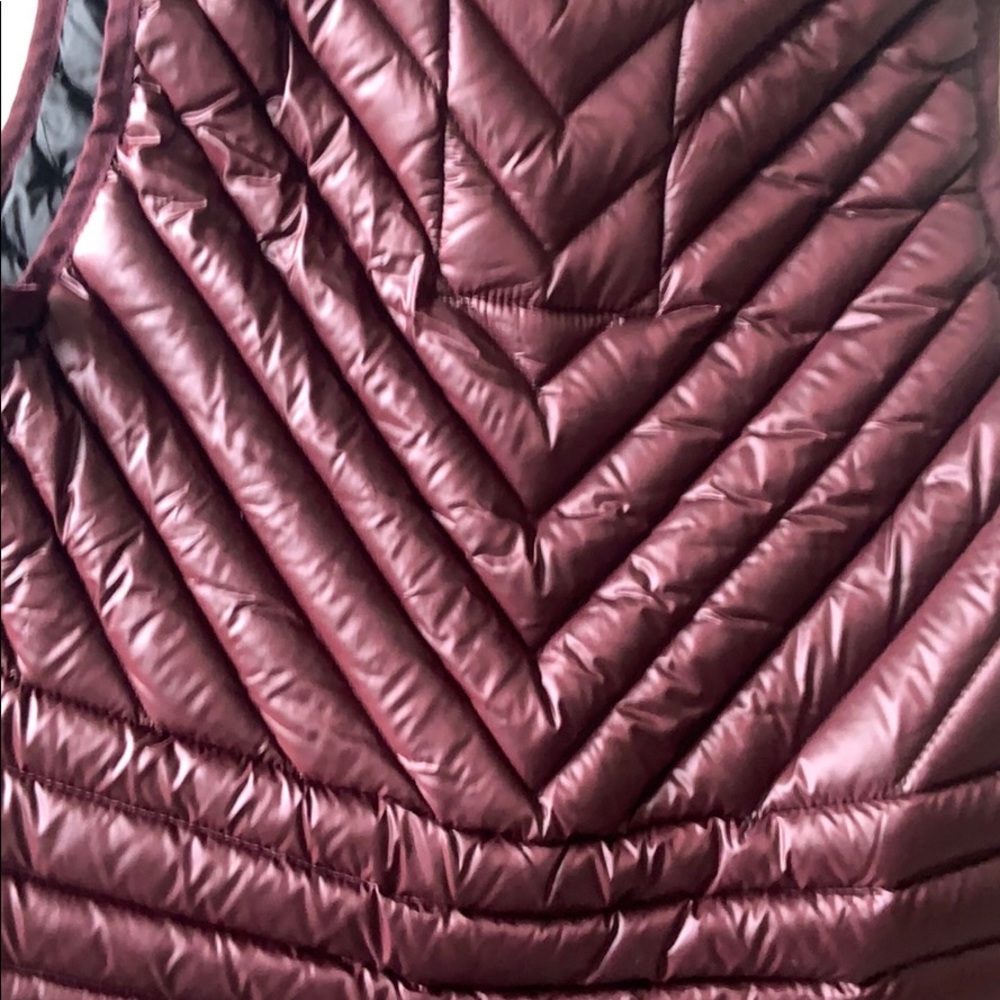 Vest - Picture 3 of 6